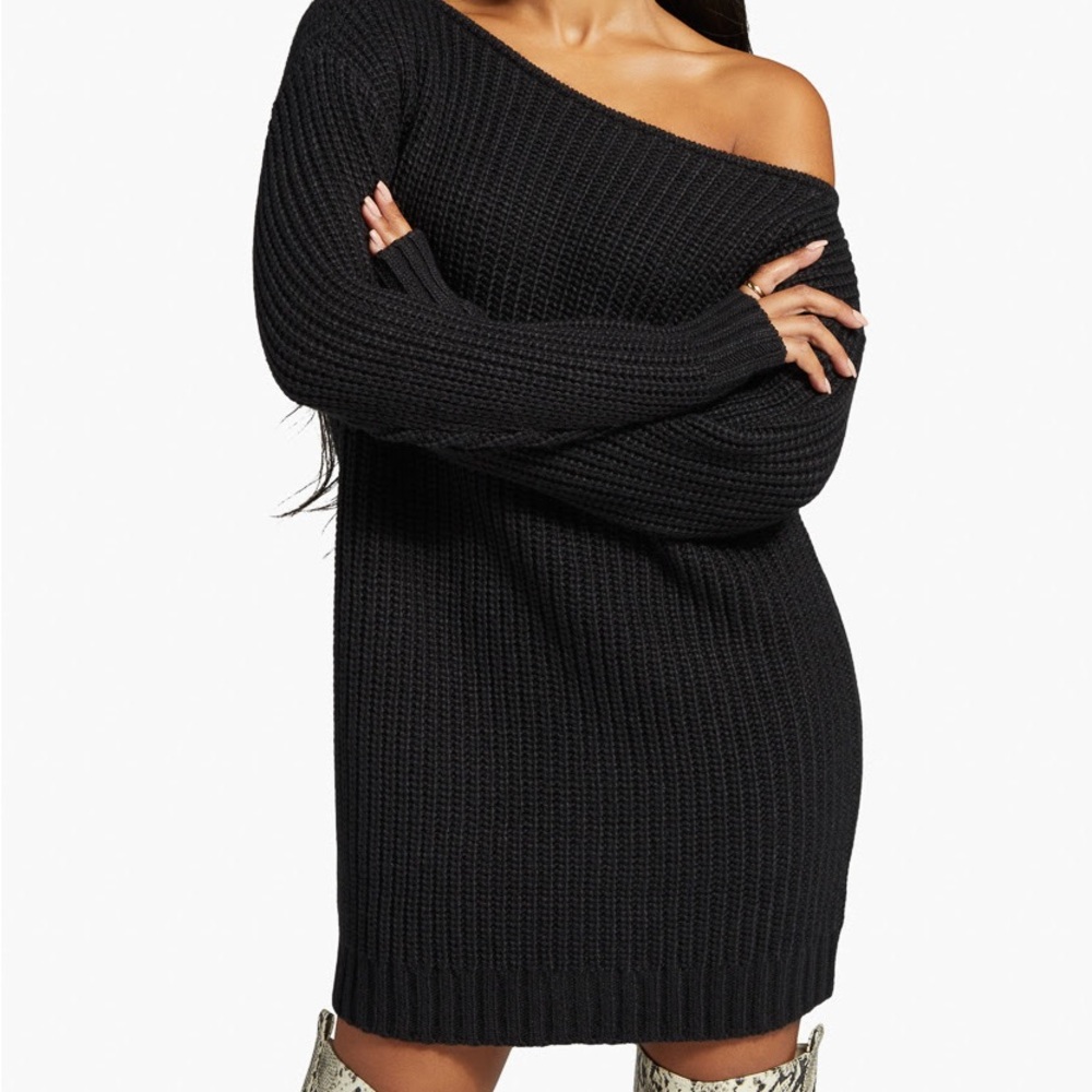OFF THE SHOULDER CHUNKY SWEATER MINI DRESS